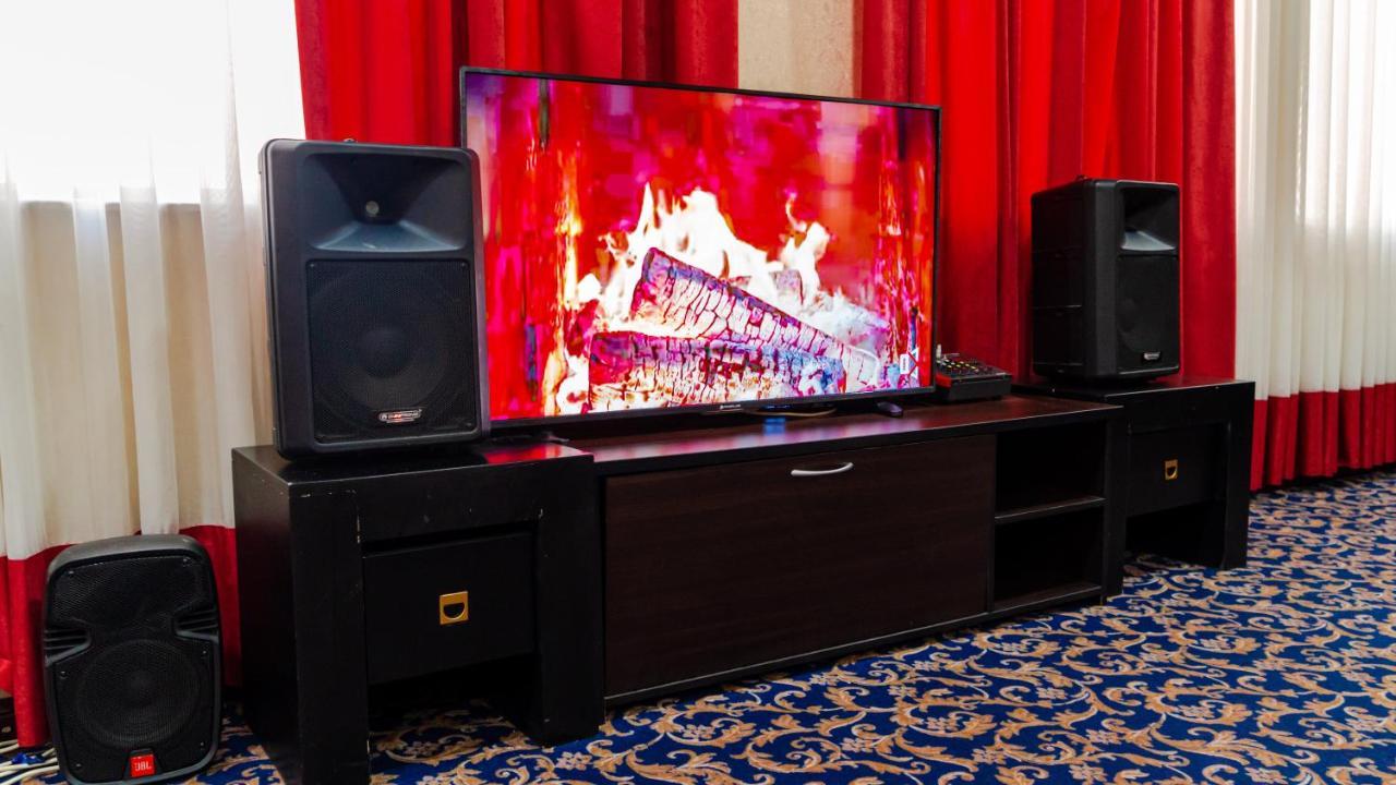 Cinema Plaza Hotel Baku Zewnętrze zdjęcie