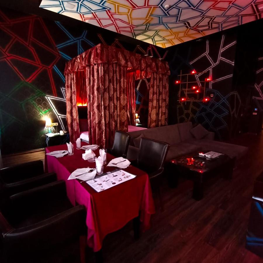 Cinema Plaza Hotel Baku Zewnętrze zdjęcie