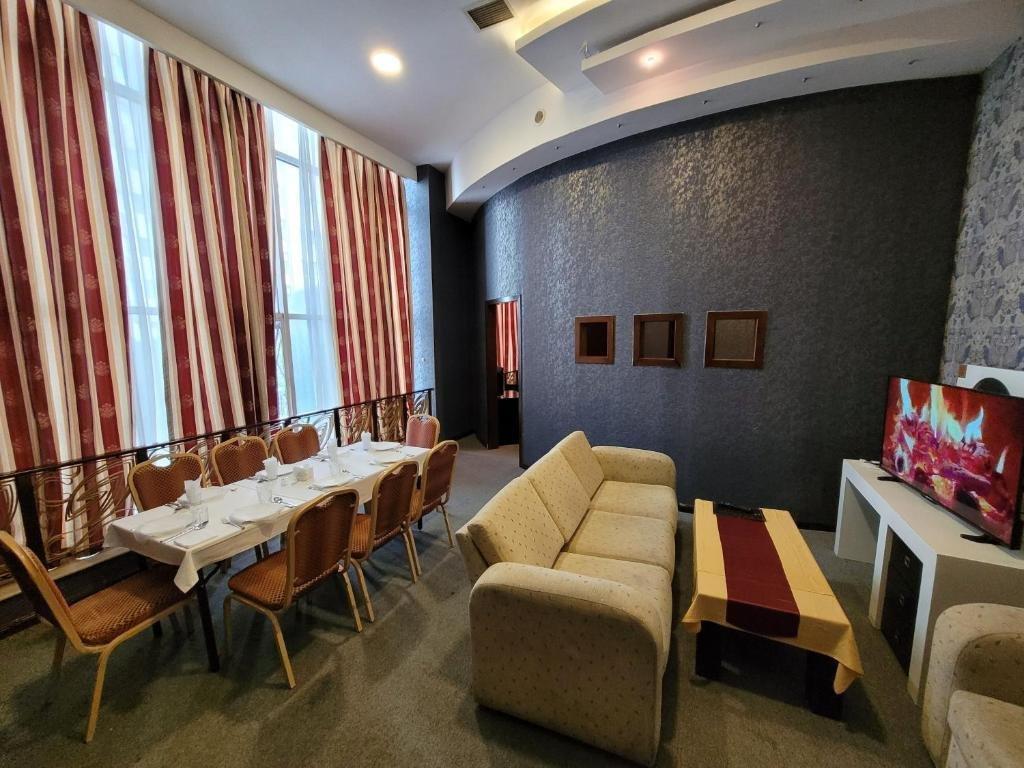 Cinema Plaza Hotel Baku Zewnętrze zdjęcie