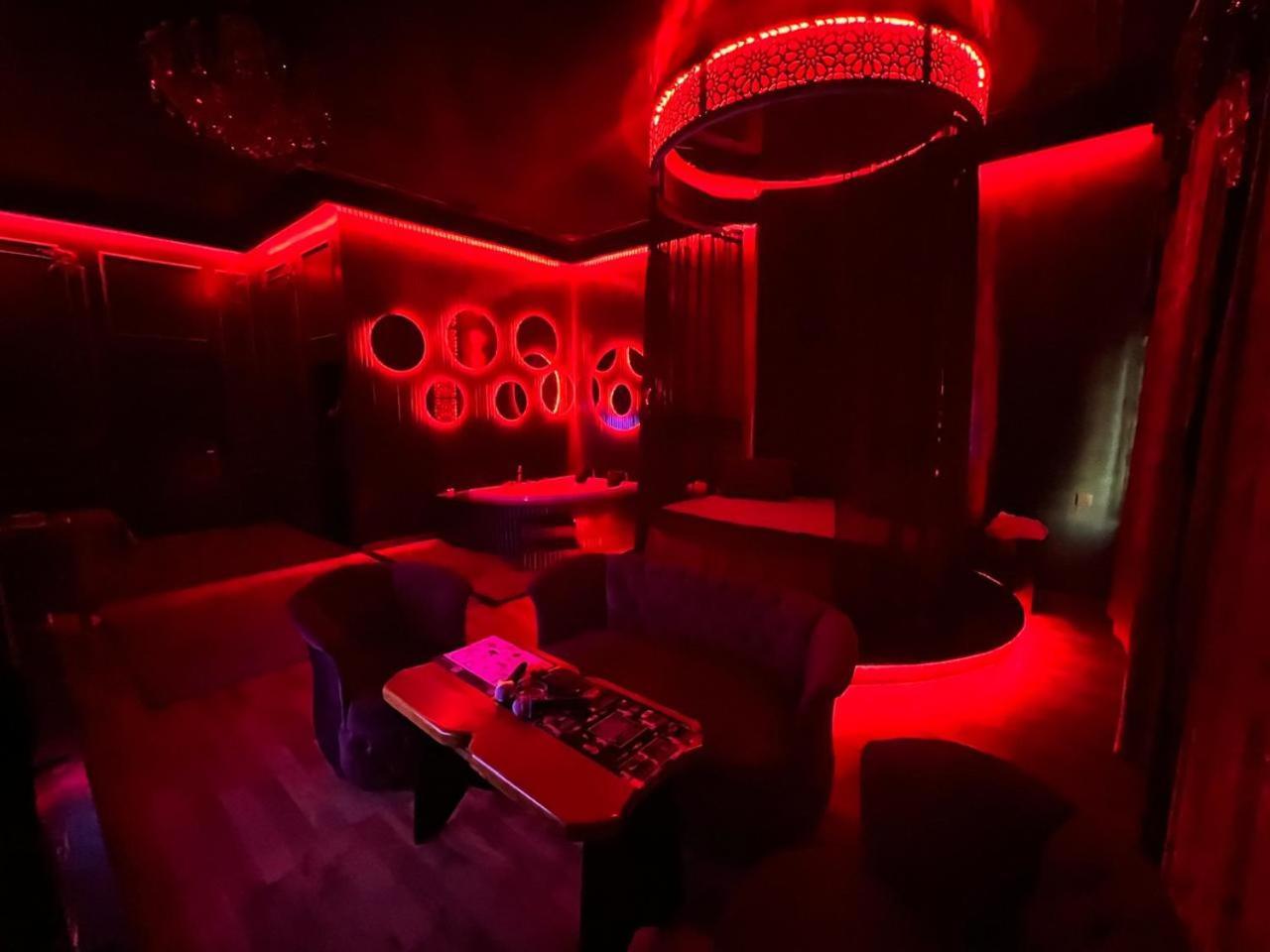 Cinema Plaza Hotel Baku Zewnętrze zdjęcie