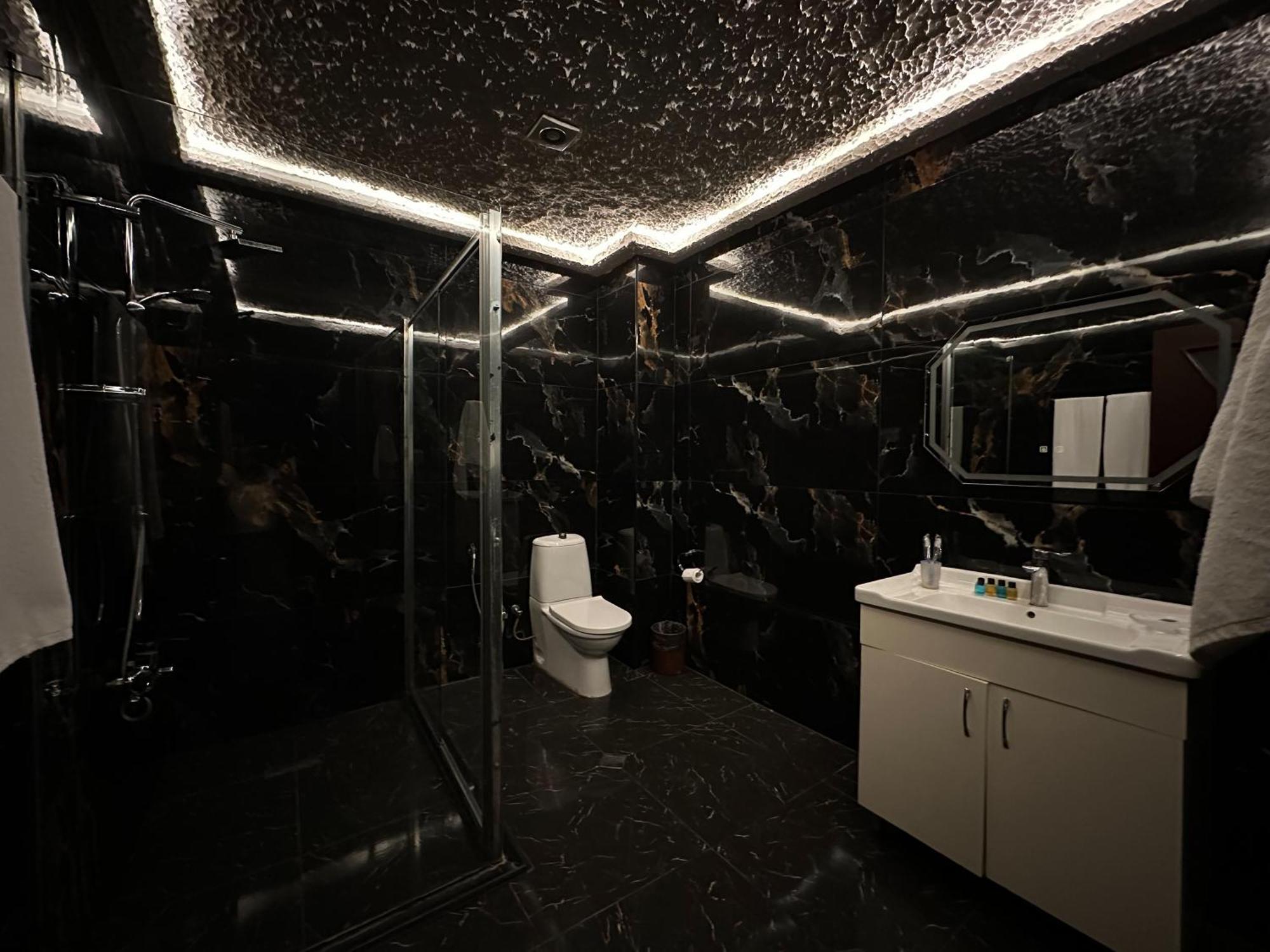 Cinema Plaza Hotel Baku Zewnętrze zdjęcie